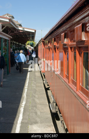 La Valle Rattler storico treno a vapore a Gympie Station Foto Stock