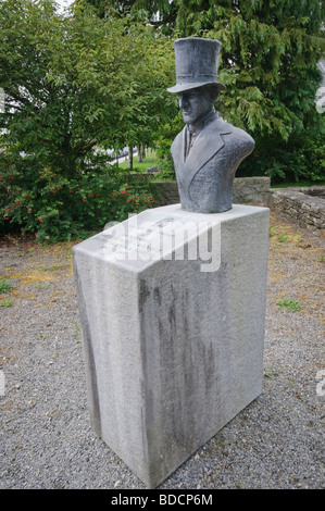 Statua commemorativa di Arcidiacono Bartolomeo Cavanagh, fondatore della chiesa di detonazione Foto Stock