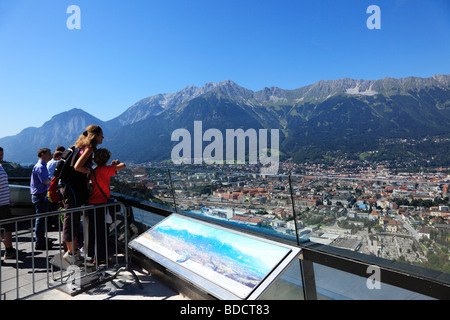 Vista dalla Bergisel ski jump, Innsbruck, in Tirolo, Austria, Europa Foto Stock