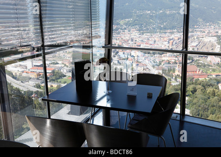 Ristorante presso il Bergisel ski jump, Innsbruck, in Tirolo, Austria, Europa Foto Stock