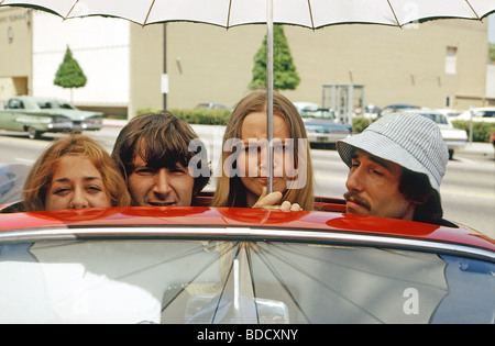 La MAMAS E PAPAS - noi gruppo pop nel maggio 1966. Da l: Mama Cass, Denny Doherty, Michelle Gilliam e John Phillips Foto Stock