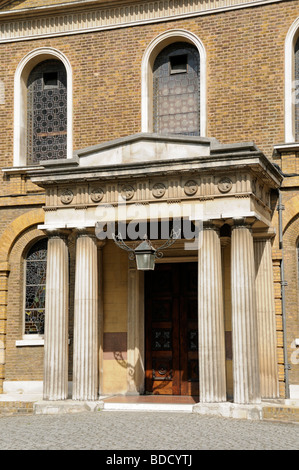 Ingresso di Wesley's Chapel City Road Islington Londra Inghilterra REGNO UNITO Foto Stock