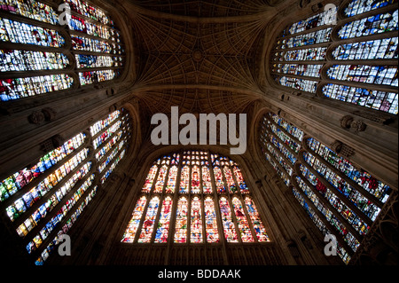 Le finestre di vetro macchiate, Trinity College Chapel, Cambridge Foto Stock