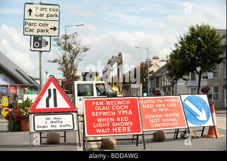 Welsh bilingue Lingua inglese cartelli stradali Foto Stock