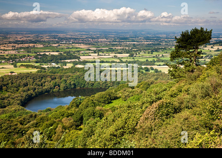 La Valle di Mowbray e lago Gormire da Sutton Bank, North York Moors National Park Foto Stock