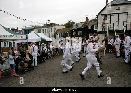 Morris ballerini in Broadstairs, Kent, Regno Unito Foto Stock