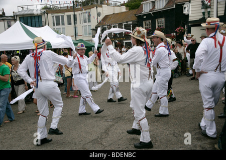 Morris ballerini in Broadstairs, Kent, Regno Unito Foto Stock