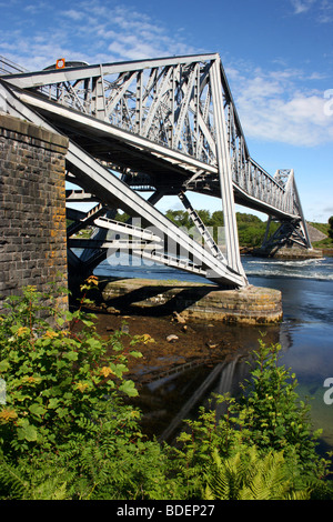 Connel Bridge spanning Loch Etive, Connel, vicino a Oban, Argyll, Scozia occidentale Foto Stock