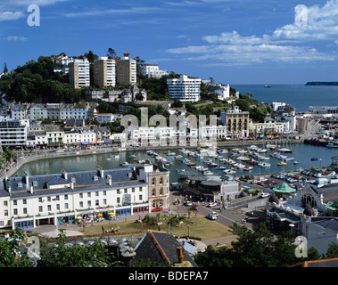 Vista di Torquay guardando attraverso il porto verso la collina a palette Foto Stock