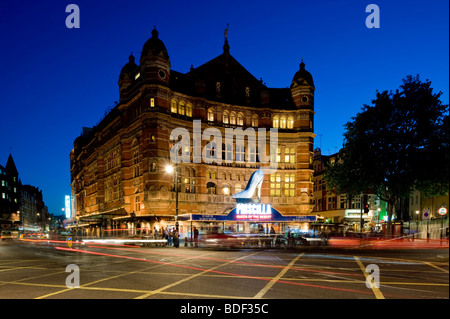 Palace Theatre sul Cambridge Circus, W1, London, Regno Unito Foto Stock