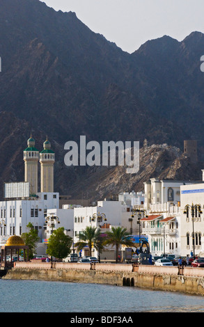 La Mutrah Corniche Waterfront vecchia Muscat Sultanato di Oman Foto Stock