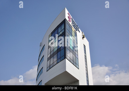 Bracknell & Wokingham College Edificio, Church Road, Bracknell, Berkshire, Inghilterra, Regno Unito Foto Stock