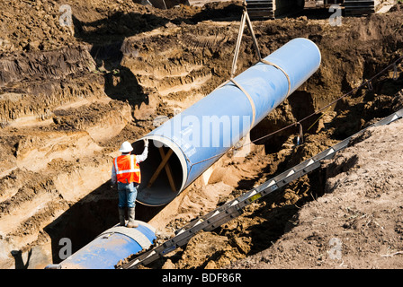 Tubo di acqua essendo prevista al Louis & Clark regionale sistema acqua Costruzioni di pipeline sito in Sud Dakota Foto Stock