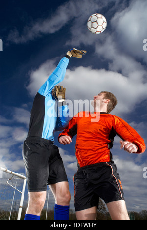 Portiere palla di punzonatura Foto Stock