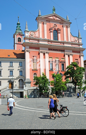 Lubiana, Slovenia. Chiesa francescana di Annunciazione di Presernov trg (Preseren quadrato) Foto Stock