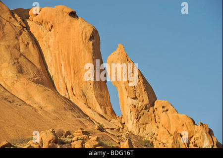 Paesaggio con rocce granitiche intorno al monte Spitzkoppe, Namibia, Africa Foto Stock