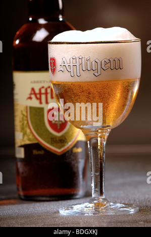 Bicchiere di Affligem birra belga. Foto Stock