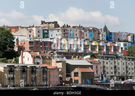 Vista da Bristol Floating Harbour si affaccia Hotwells e Clifton Bristol Foto Stock