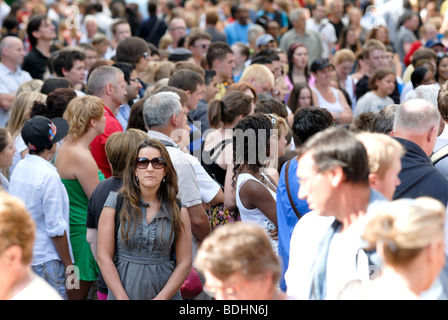 Scena folla Covent Garden di Londra Foto Stock