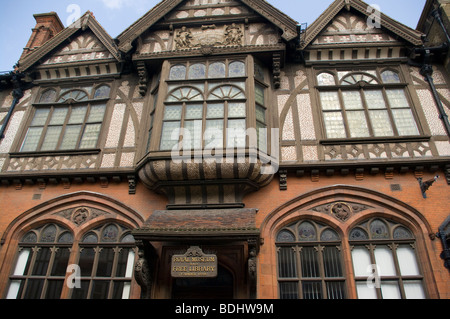 Royal Museum e la libreria gratuita High Street Canterbury Inghilterra Foto Stock