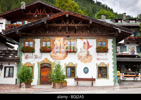 La Baviera, Germania - tipico gusto tedesco guesthouse hotel a Wallgau, Alpi Bavaresi, in Baviera, Germania, Europa Foto Stock
