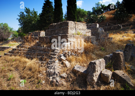 Leontinoi, monumentale tomba greca - Sicilia Foto Stock