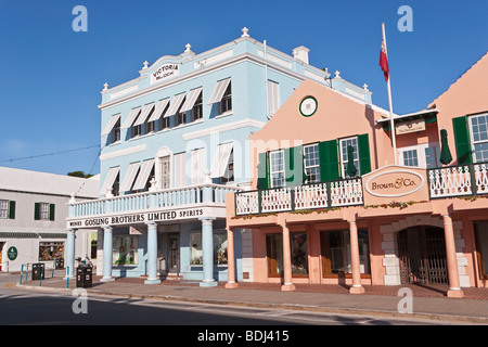 Bermuda, Oceano Atlantico, Hamilton, color pastello architettura lungo Front Street, la strada principale di Hamilton Foto Stock