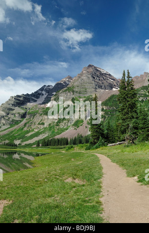 Sentiero escursionistico in Maroon Bells deserto Colorado centrale Foto Stock