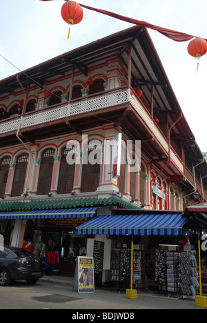 Edificio restaurato nell'angolo di Temple Street e Trengannu Street, Chinatown, Singapore Foto Stock