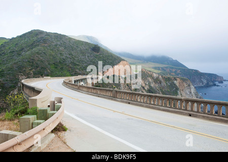 Bixby ponte lungo il "Big Sur' sulla centrale di costa della California, Stati Uniti d'America Foto Stock
