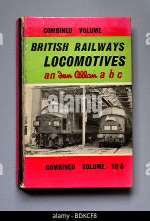 Ian Allan 1961/2 edition Volume combinato train spotting prenota Foto Stock