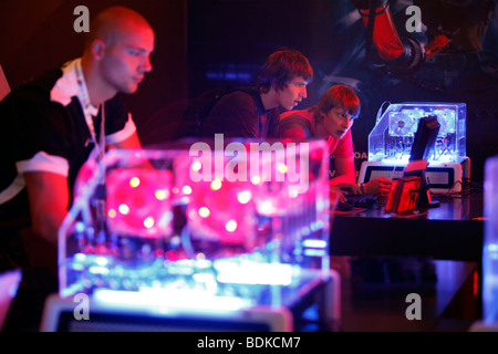 Gamescom, mondo piu grande fiera per computer e video giochi, area di intrattenimento, test pubblico di nuovi giochi, Colonia,Germay Foto Stock