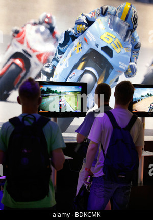 Gamescom, mondo piu grande fiera per computer e video giochi, area di intrattenimento, test pubblico di nuovi giochi, Colonia,Germay Foto Stock