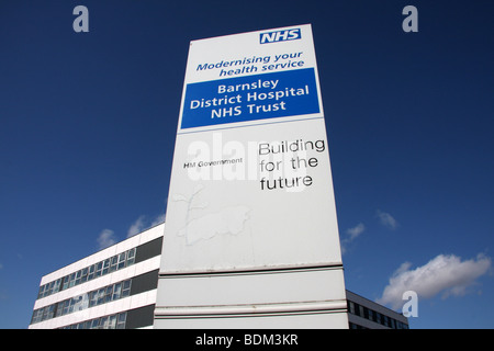 Segno in entrata a Barnsley Ospedale, Barnsley, South Yorkshire Foto Stock
