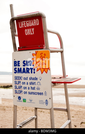 Bagnino di salvataggio la sedia, Terza Spiaggia, Stanley Park, Vancouver, BC, Canada. Foto Stock