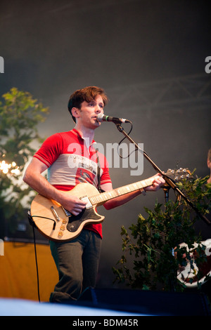 British Sea Power effettuando al Greenman festival 2009, Glanusk Park, Brecon Galles Foto Stock