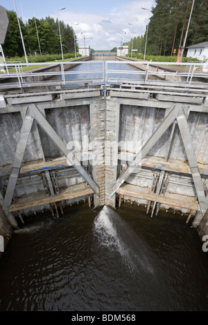 Saimaa canal bloccare i cancelli in Soskua Lappeenranta FINLANDIA Foto Stock