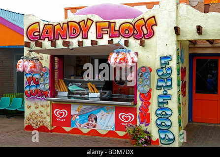 Un Candy Floss in stallo presso il parco di divertimenti in Southport,lancashire, Regno Unito Foto Stock