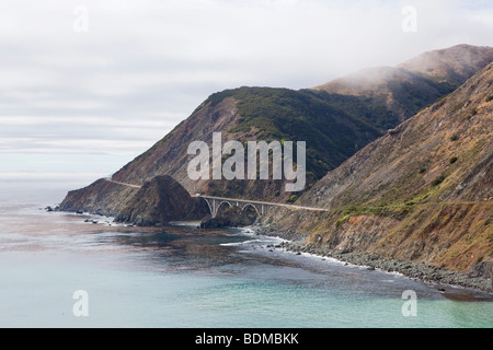 Bixby ponte lungo il "Big Sur' sulla centrale di costa della California, Stati Uniti d'America Foto Stock