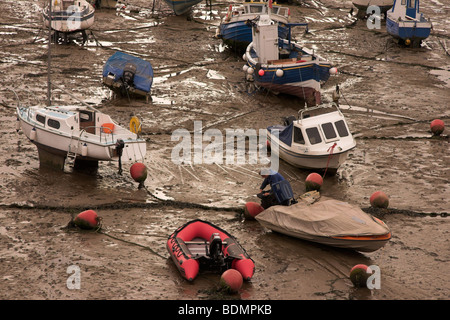 Barche sul fango appartamenti, Scarborough, North Yorkshire, Inghilterra, Regno Unito Foto Stock