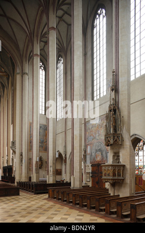 Landshut, Stifts- und Pfarrkirche San Martin, Blick nach Südosten mit Kanzel Foto Stock