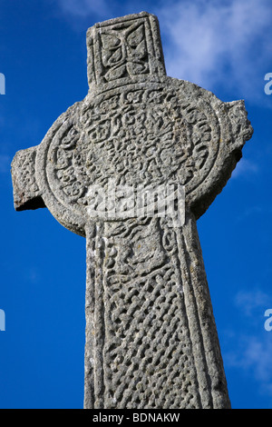 Maclean Celtic Cross a Iona vicino a Isle of Mull, Scotland, Regno Unito. Foto Stock