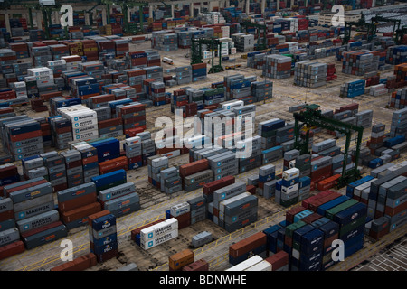 Contenitore box cantiere pila di scatole di impilamento di pile Foto Stock