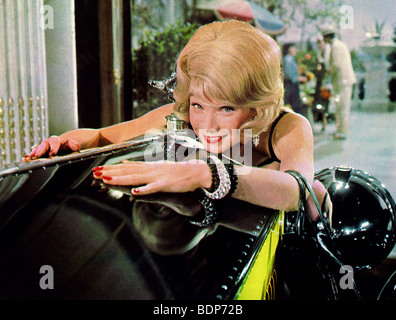 Il Giallo Rolls Royce - 1964 MGM film con Shirley MacLaine Foto Stock