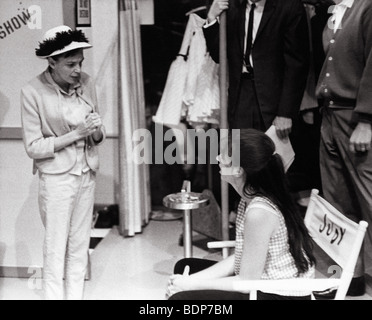 JUDY GARLAND a sinistra con la figlia Liza Minnelli circa 1967 Foto Stock