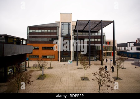 Architettura moderna e contemporanea presso l'Università di Lincoln, Brayford Campus, Inghilterra. Foto Stock