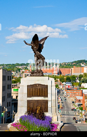 Vista della città di Sherbrooke Eastern Townships Québec Canada Foto Stock