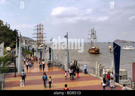 Ecuador Guayaquil, Malecon 2000, famoso Boardwalk presso il fiume Guayas waterfront Foto Stock