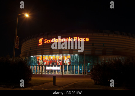 Scotiabank Place: Home dei Senatori di Ottawa visto di notte Foto Stock