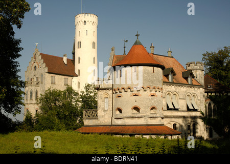 Castello di Lichtenstein vicino a Reutlingen, Svevo, Baden-Wuerttemberg, Germania, Europa Foto Stock